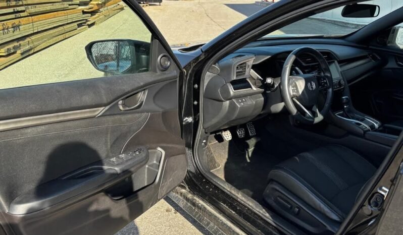 
								2020 Honda Civic Sport Hatchback full									