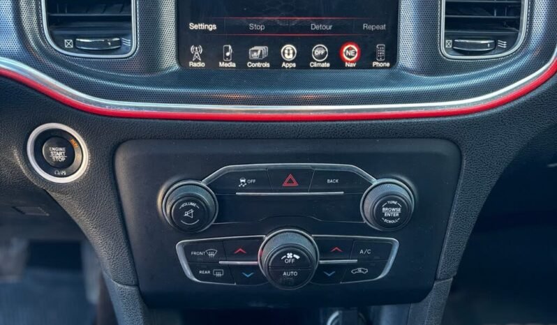 
								2016 Dodge Charger SXT AWD full									