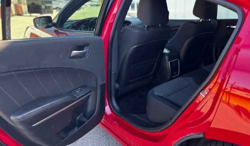 
								2016 Dodge Charger SXT AWD full									