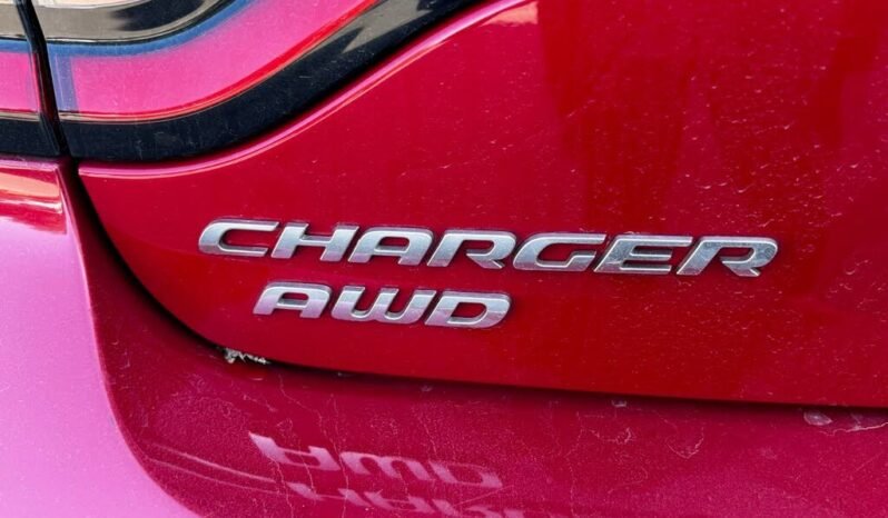 
								2016 Dodge Charger SXT AWD full									