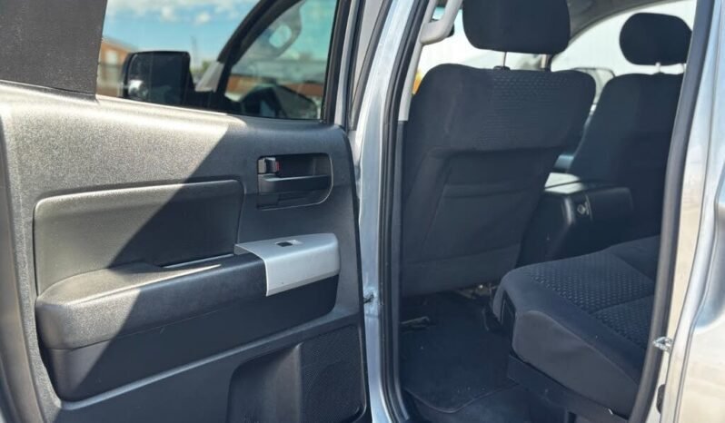 
								2009 Toyota Tundra SR5 Double Cab 5.7L 4WD full									