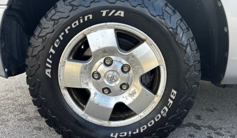 
								2009 Toyota Tundra SR5 Double Cab 5.7L 4WD full									