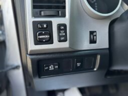 
										2009 Toyota Tundra SR5 Double Cab 5.7L 4WD full									