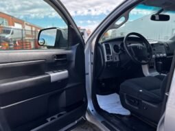 
										2009 Toyota Tundra SR5 Double Cab 5.7L 4WD full									