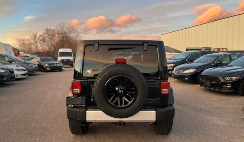 
								2013 Jeep Wrangler Unlimited Sahara 4WD full									