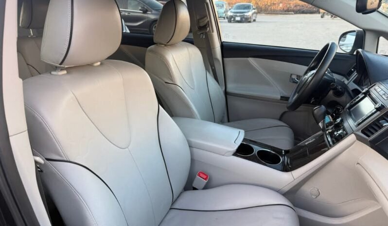 
								2013 Toyota Venza full									