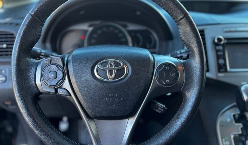 
								2013 Toyota Venza AWD full									