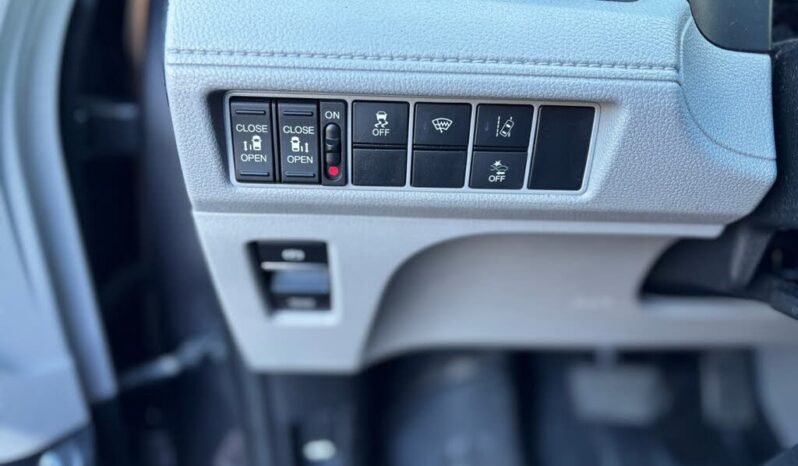
								2018 Honda Odyssey EX full									