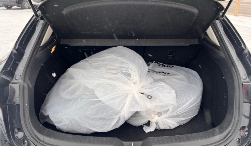 
								2018 Mazda 3 Sport GS Hatchback full									