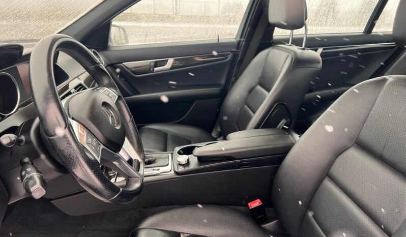 
								2012 Mercedes-Benz C300 full									