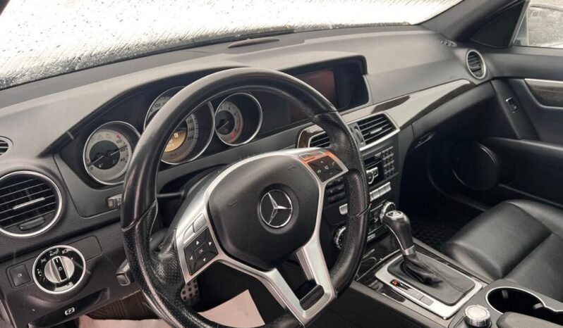 
								2012 Mercedes-Benz C300 full									