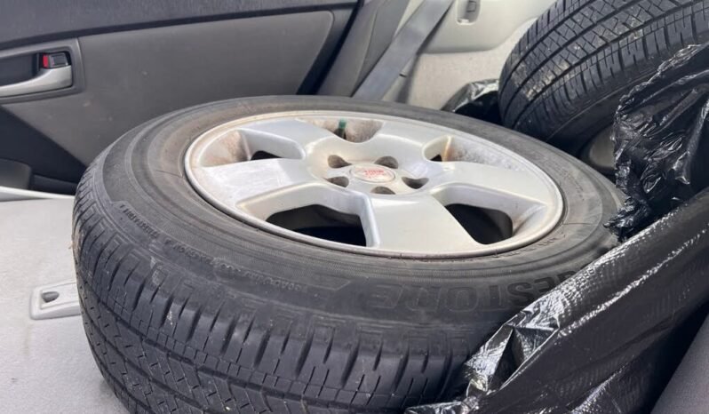 
								2014 Toyota Prius Hybrid full									