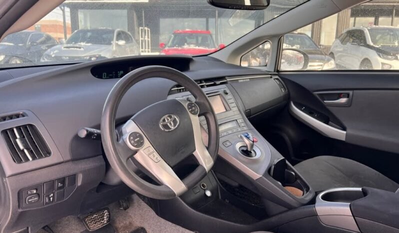 
								2014 Toyota Prius Hybrid full									