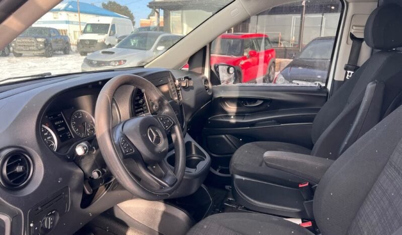 
								2020 Mercedes-Benz Metris RWD full									