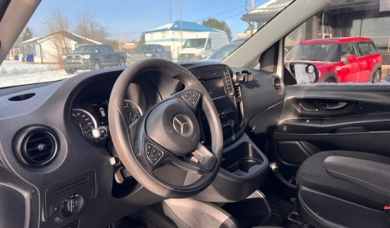 
								2020 Mercedes-Benz Metris RWD full									