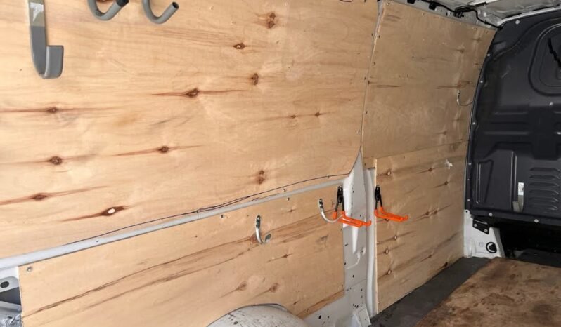 
								2020 Mercedes-Benz Metris RWD full									