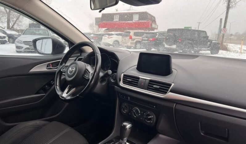 
								2018 Mazda 3 Sport GS Hatchback full									