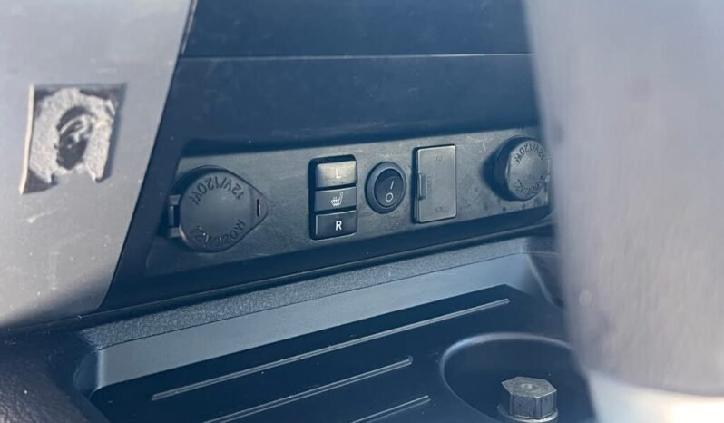 
								2018 Toyota Tundra SR5 Double Cab 5.7L 4WD full									