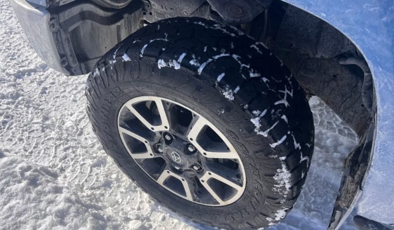 
								2018 Toyota Tundra SR5 Double Cab 5.7L 4WD full									