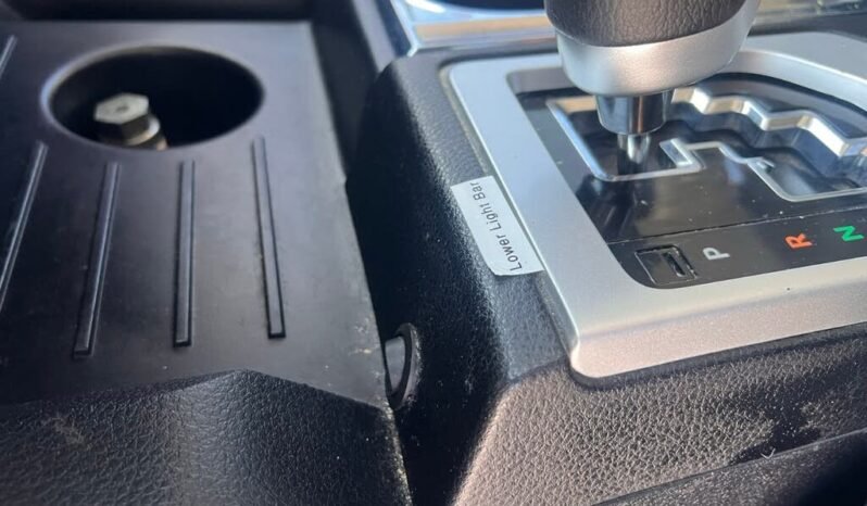 
								2018 Toyota Tundra SR5 Double Cab 5.7L 4WD full									