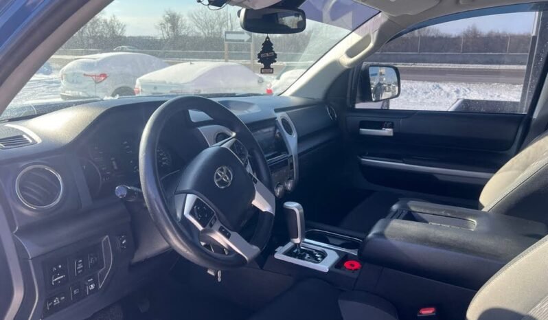 
								2018 Toyota Tundra SR5 Double Cab 5.7L 4WD full									