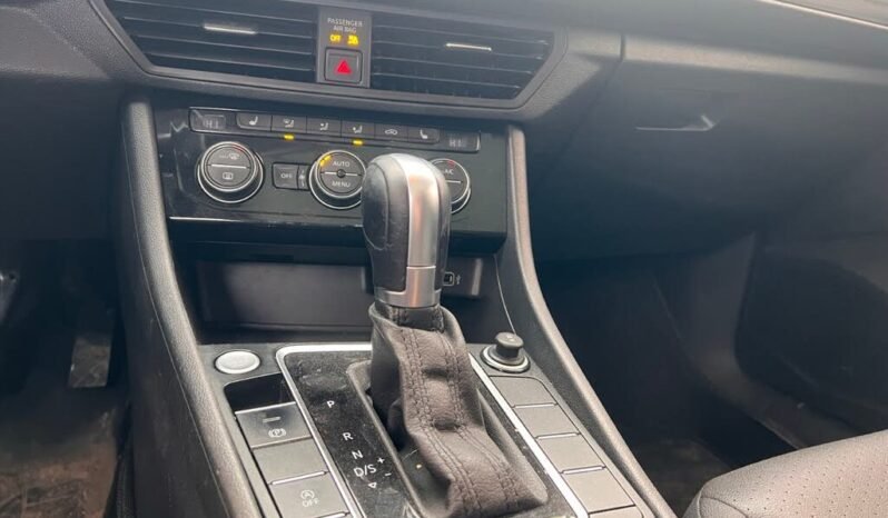 
								2019 Volkswagen Jetta Highline full									