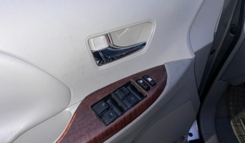 
								2011 Toyota Sienna XLE 5dr V6 XLE 7-Pass FWD full									