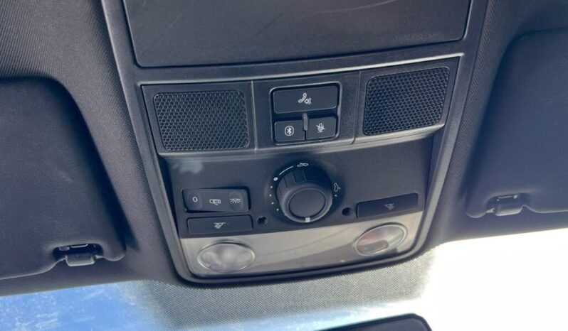 
								2011 Volkswagen Golf GTI full									