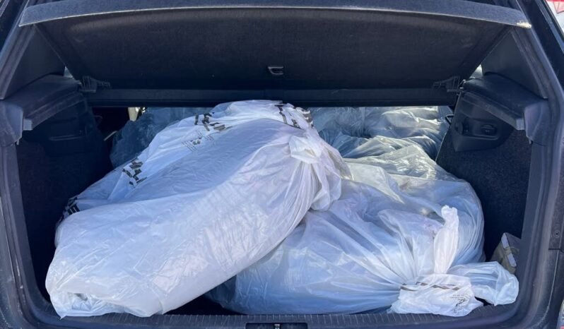 
								2011 Volkswagen Golf GTI full									