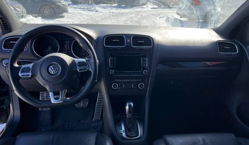 
								2011 Volkswagen Golf GTI full									