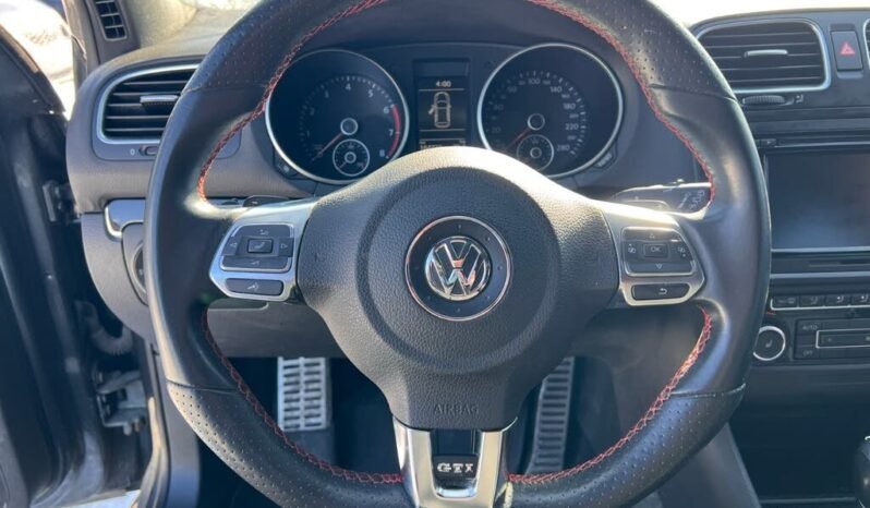 
								2011 Volkswagen Golf GTI full									