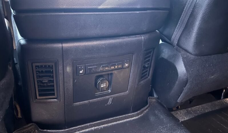 
								2014 RAM 2500 Laramie Mega Cab 4WD full									