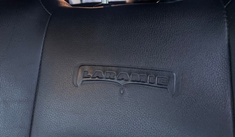 
								2014 RAM 2500 Laramie Mega Cab 4WD full									