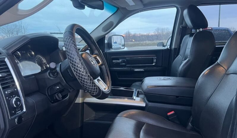 
								2014 RAM 2500 Laramie Mega Cab 4WD full									