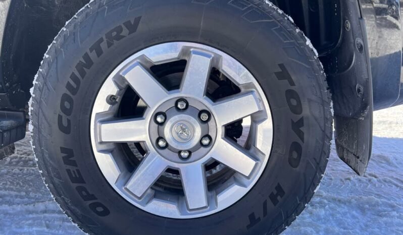 
								2014 Toyota 4Runner SR5 4WD full									