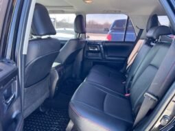 
										2014 Toyota 4Runner SR5 4WD full									