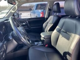 
										2014 Toyota 4Runner SR5 4WD full									