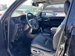 
										2014 Toyota 4Runner SR5 4WD full									