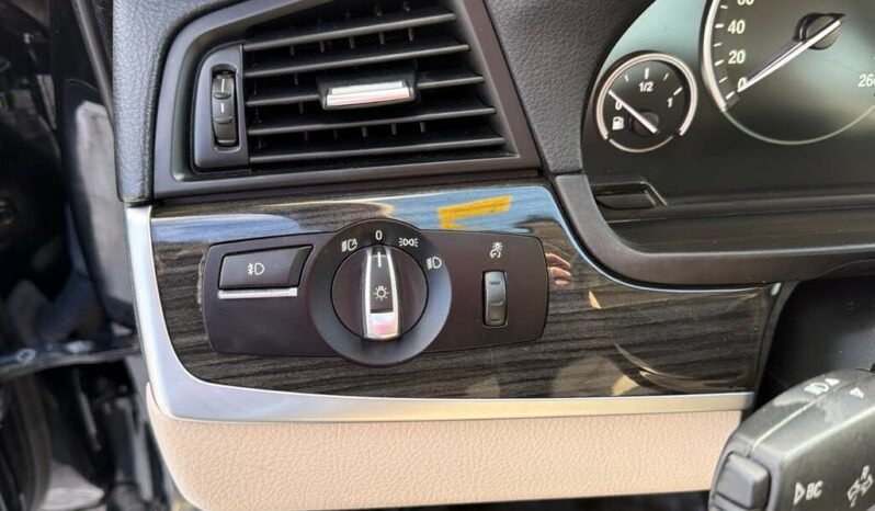 
								2015 BMW 528xi AWD full									