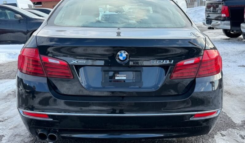 
								2015 BMW 528xi AWD full									