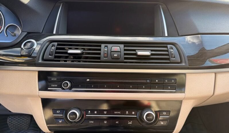 
								2015 BMW 528xi AWD full									