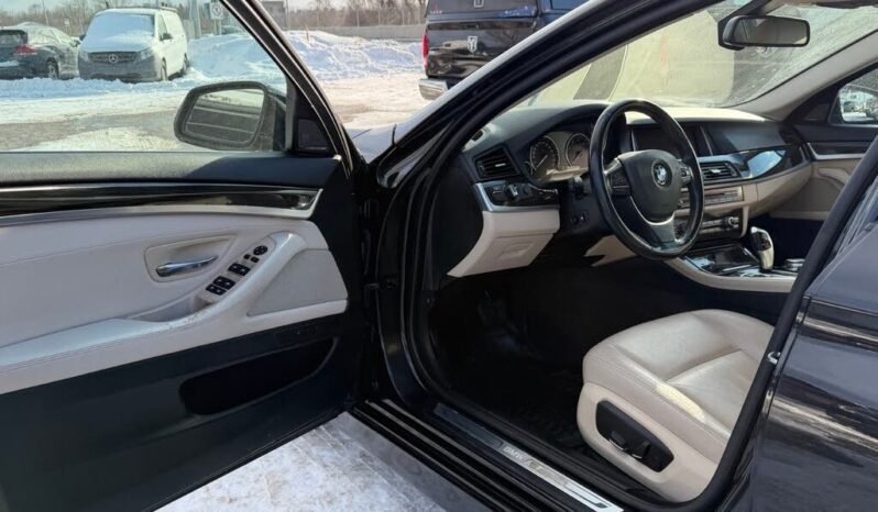 
								2015 BMW 528xi AWD full									