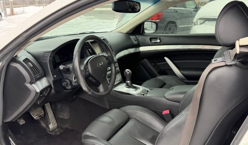 
								2015 Infiniti Q60 Sport Coupe AWD full									