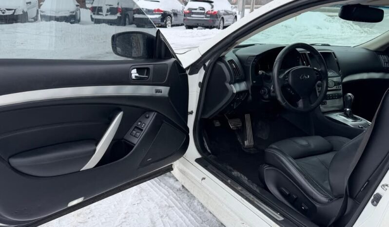 
								2015 Infiniti Q60 Sport Coupe AWD full									