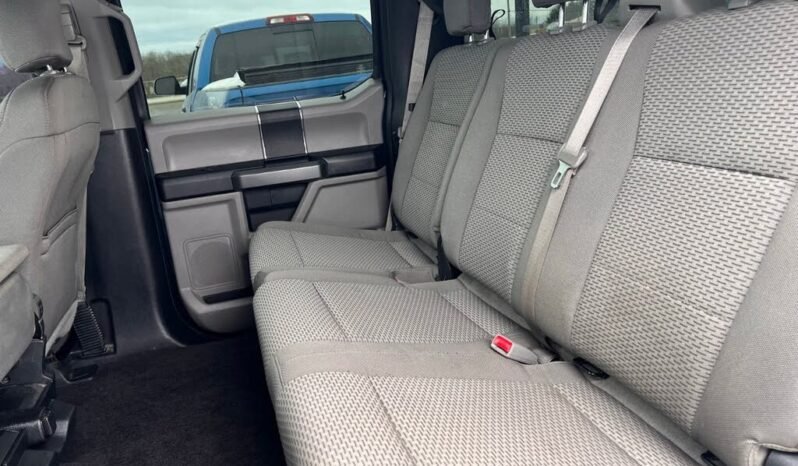 
								2016 Ford F-150 XLT Super Crew 4WD full									