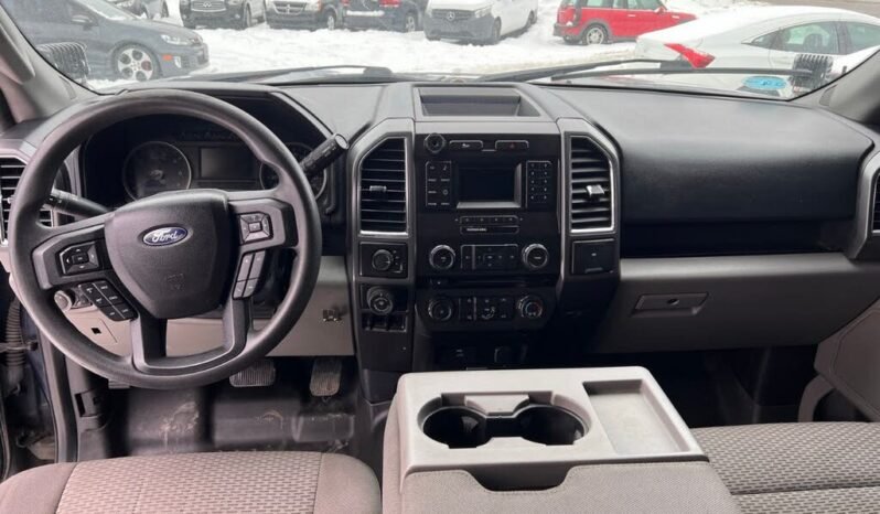 
								2016 Ford F-150 XLT Super Crew 4WD full									