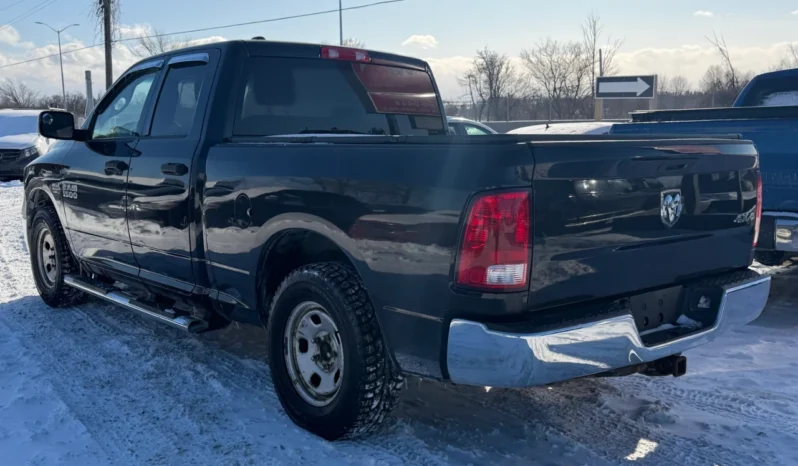 
								2017 Ram 1500 ST Quad Cab 4WD full									
