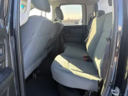 
										2017 Ram 1500 ST Quad Cab 4WD full									