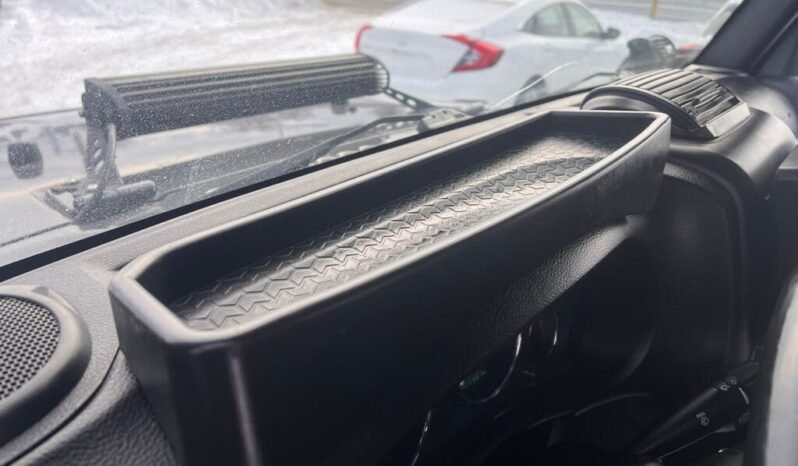 
								2017 Jeep Wrangler Sport 4WD full									