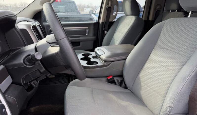 
								2018 Ram 1500 SLT Quad Cab 4WD full									